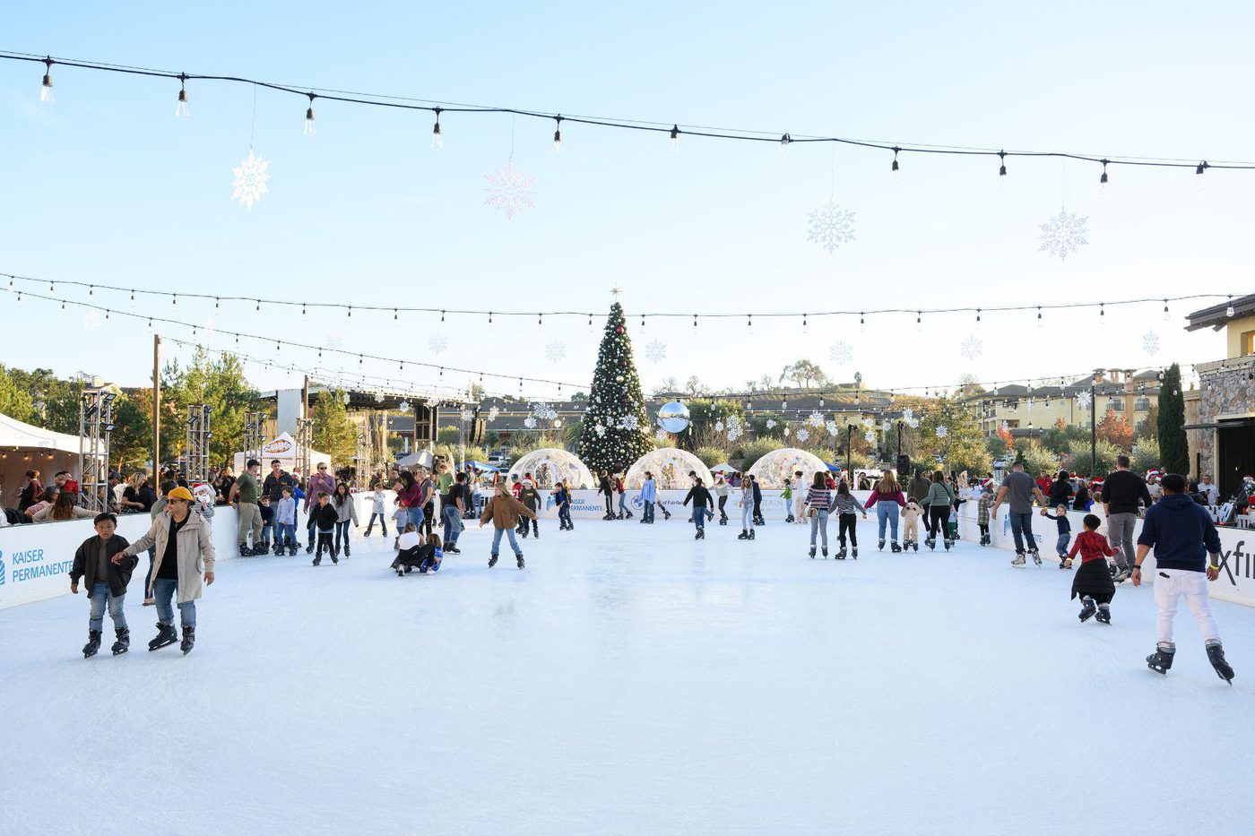 Merry Meritage at The Meritage Resort and Spa, Village Lawn